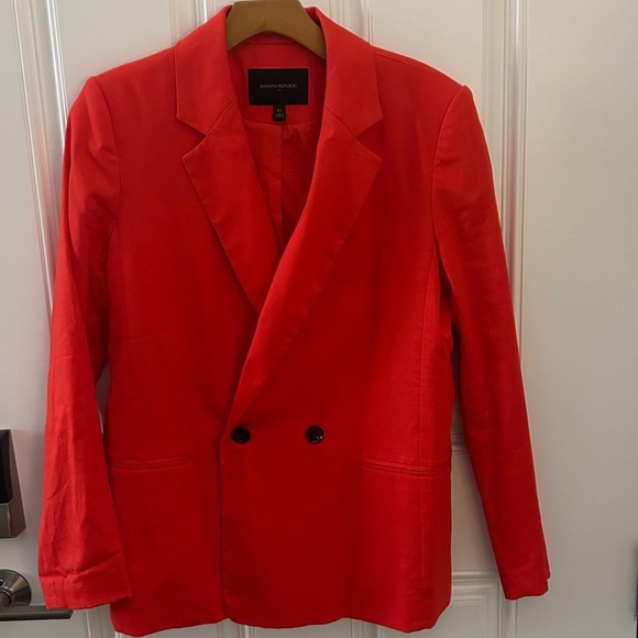 Banana Republic Jackets & Blazers - Banana Republic Vibrant Red Linen Blazer